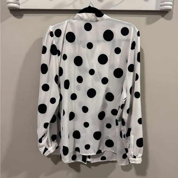 ELOQUII Size 22 Black and White Polka Dot Tie Neck Blouse - Picture 8 of 9